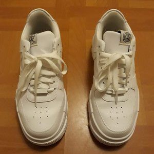Nike Air Force 1 Pixel (Barely Worn)